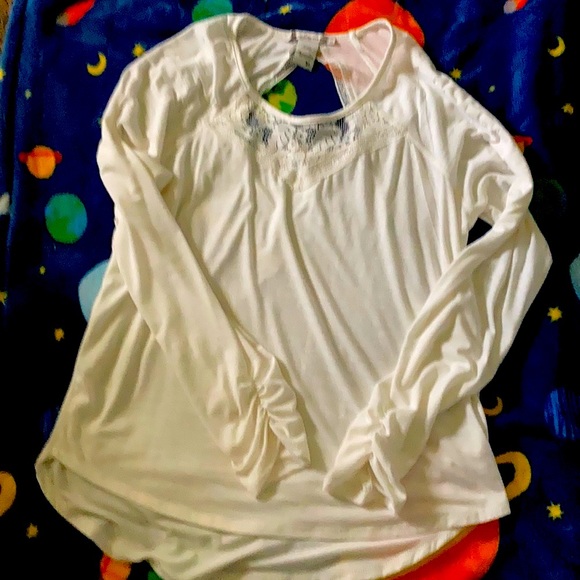 Lace blouse - Picture 1 of 3